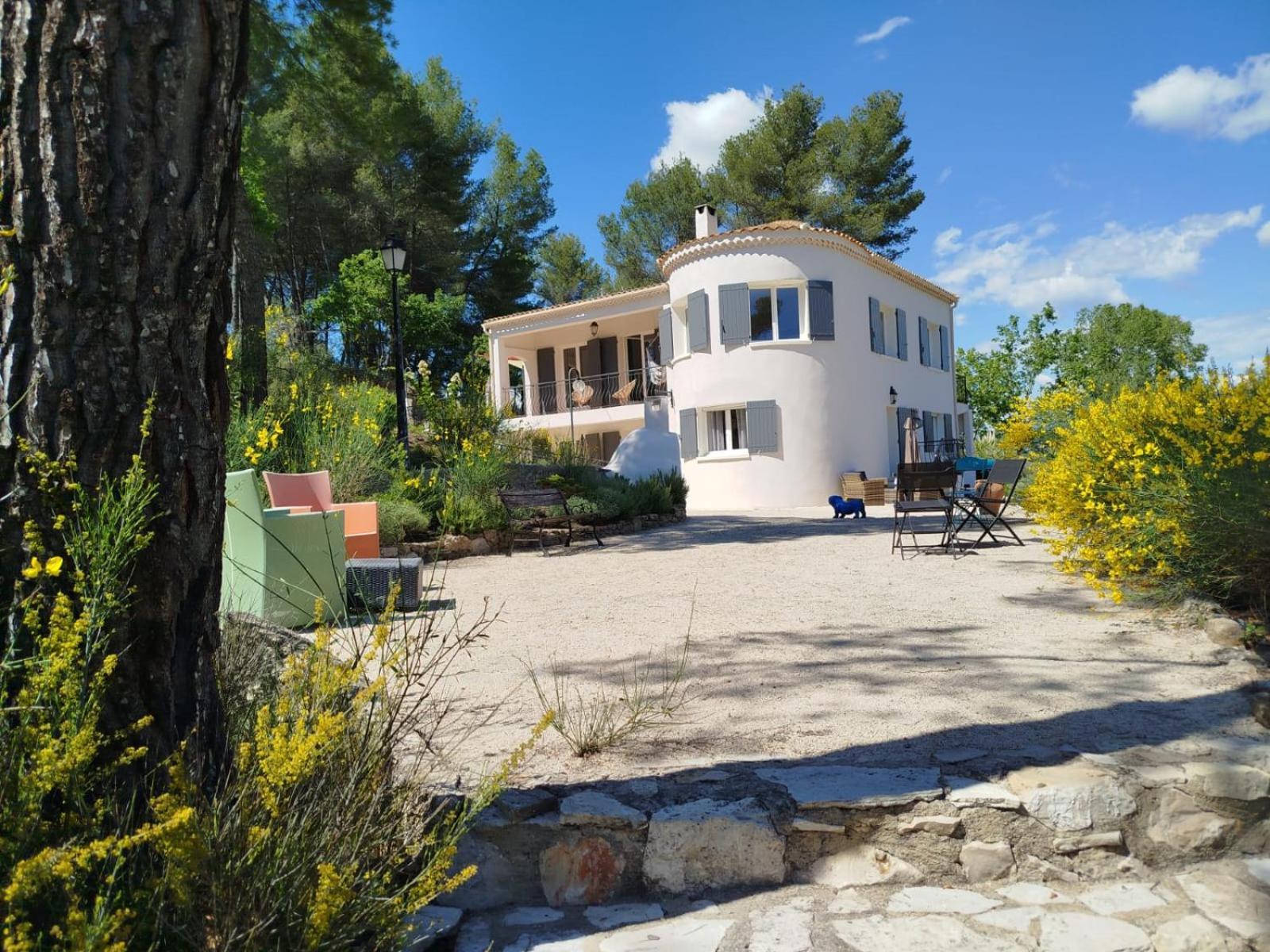La Tourelle Suite Cosy Entre Vignoble Aixois Et Luberon Le Puy-Sainte-Réparade Exterior foto